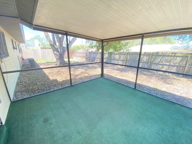 Building Photo - 603 Pheasant Ave