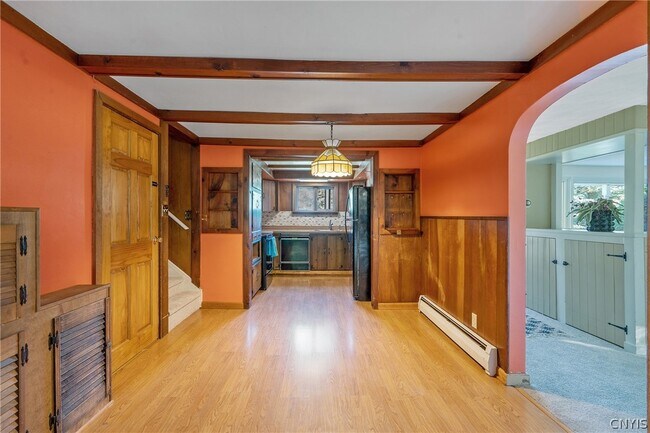Building Photo - 6555 Woodchuck Hill Rd