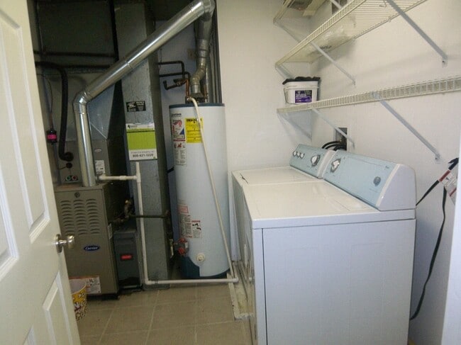 Building Photo - 314 Wildberry Ct