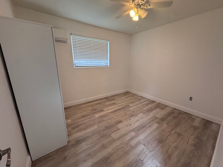 Bedroom - 13680 NE 16th Ave