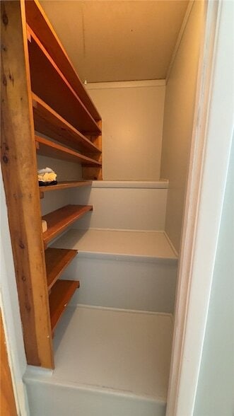 Building Photo - 198 Skycrest Dr