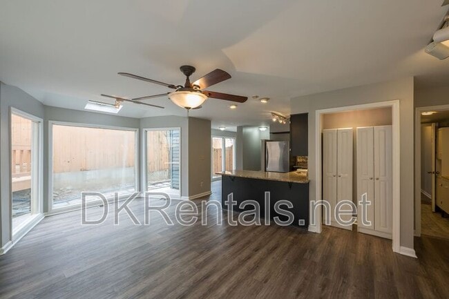 Building Photo - 876 Argonne Ave NE