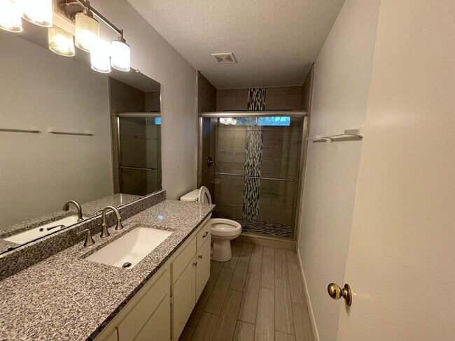 Building Photo - 1715 Wilderness Park Ct