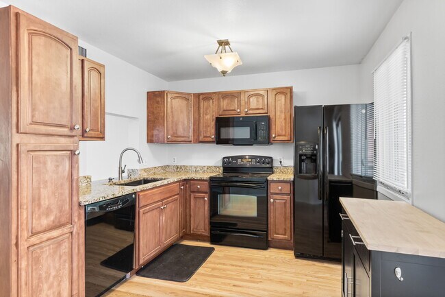Building Photo - 3050 West 32nd Avenue