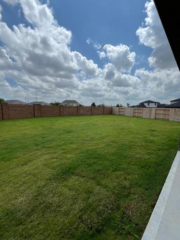 Building Photo - 21627 Royal Jett Dr
