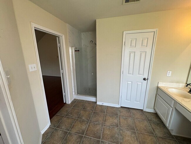 Building Photo - 9907 Rushing Springs Dr