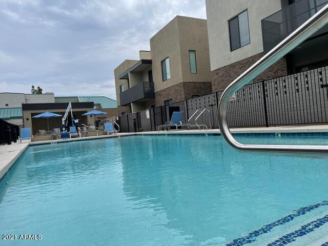 Building Photo - 901 S Smith Rd