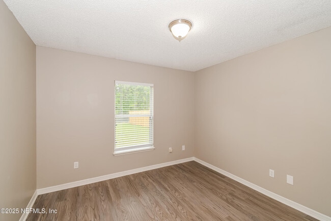 Building Photo - 8155 Teaticket Dr