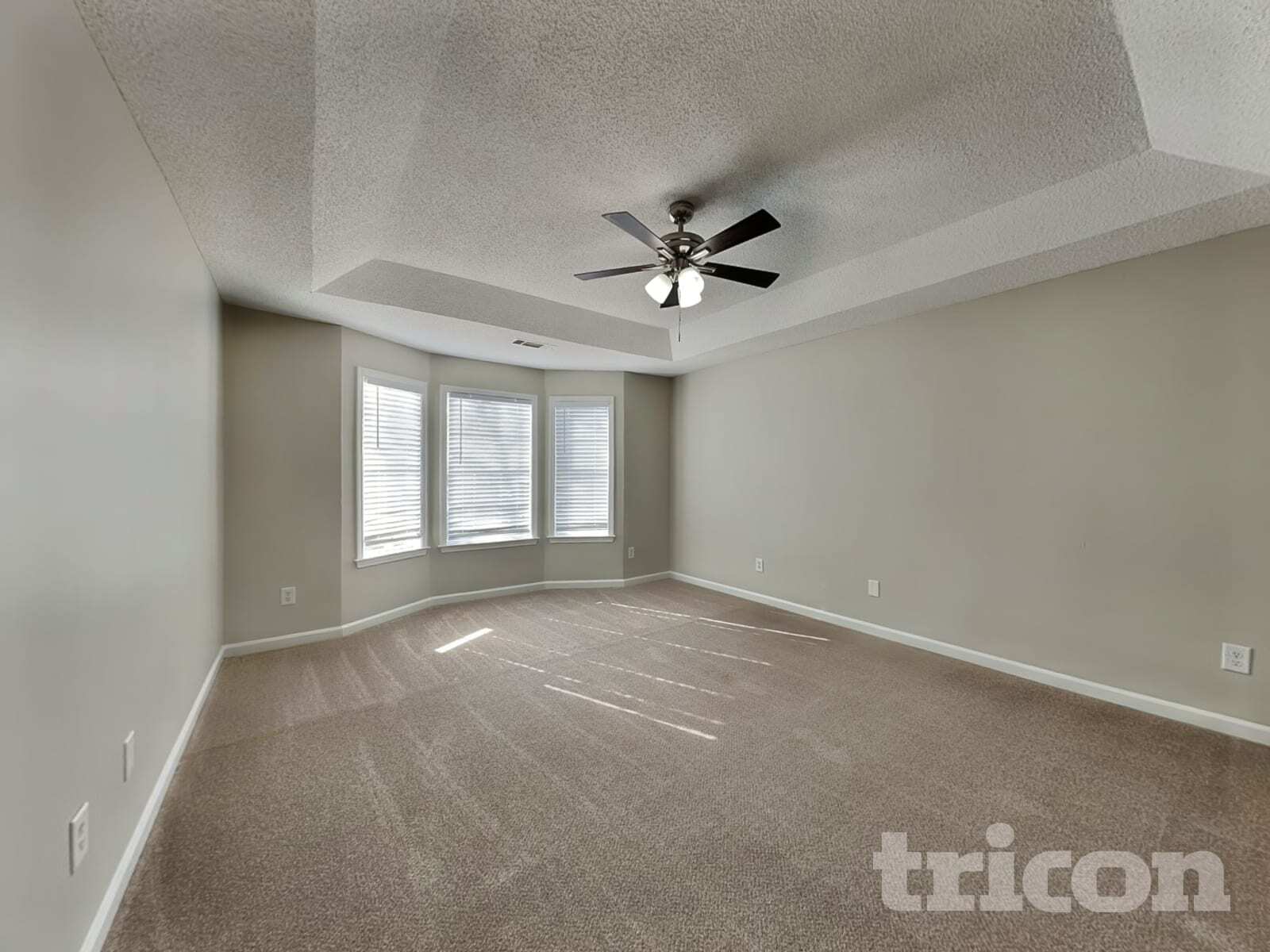 Building Photo - 1016 Forest Glen