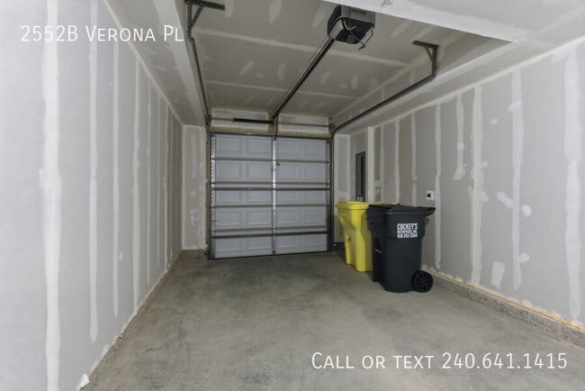 Building Photo - 2552 -B Verona Pl