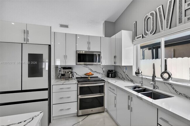 Building Photo - 15167 SW 172nd Terrace