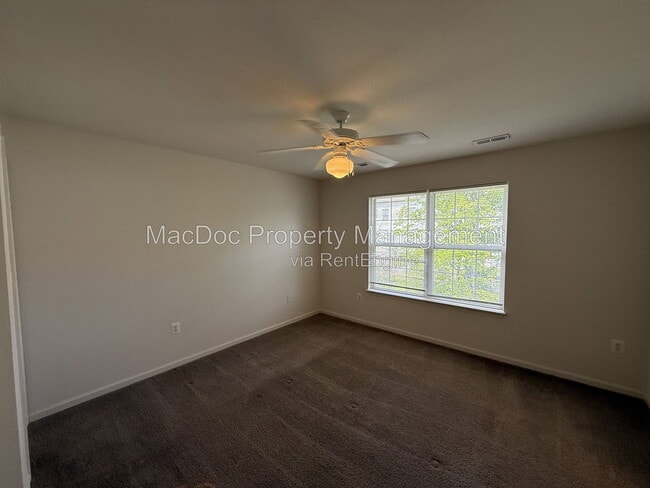 Building Photo - 219 Merrill Ct