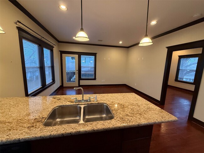 Building Photo - 334 W 22nd St