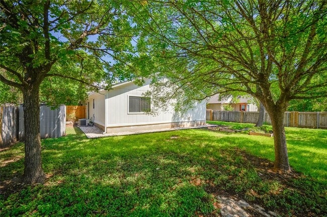 Building Photo - 816 Russet Valley Dr