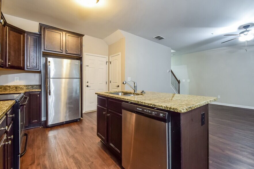 Building Photo - 116 Bethany Manor Dr