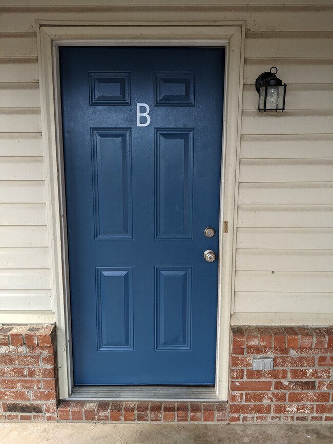 Building Photo - 1406 Hartje Ln