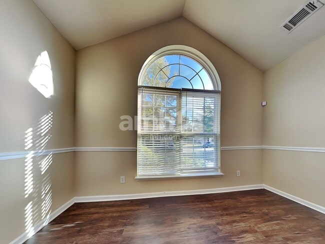 Building Photo - 11225 Amherst Glen Dr