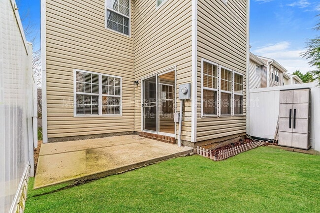 Building Photo - 123 Baberton Dr