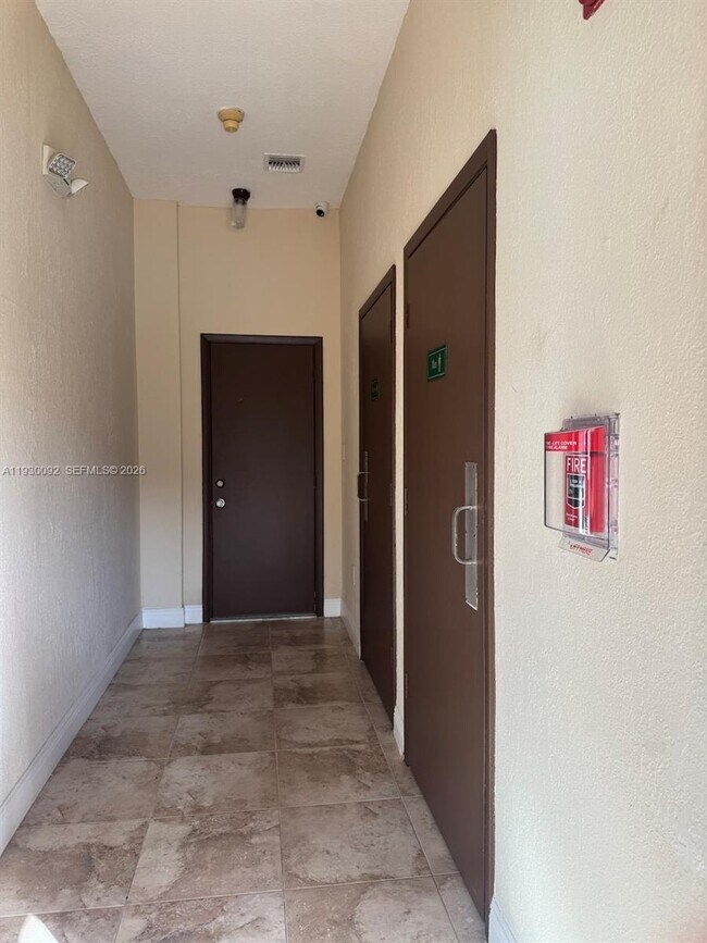 Building Photo - 10501 SW 155th Ct