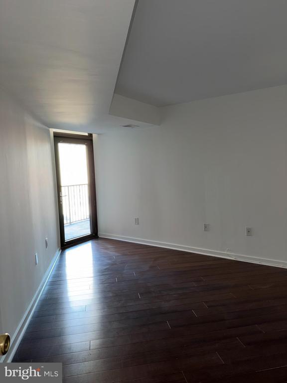 Building Photo - 1420 Locust St