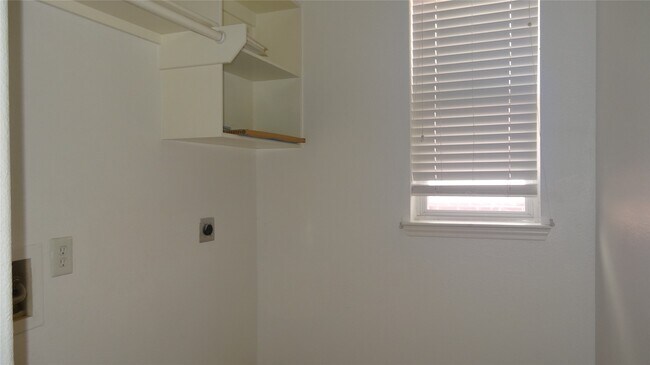 Building Photo - 4822 Schiller Park Ln