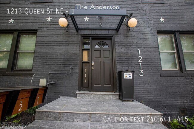 Building Photo - 1213 Queen St NE