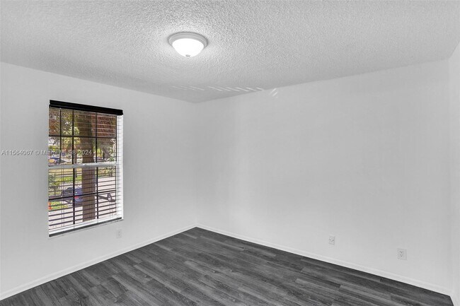 Building Photo - 4211 NW 19th St
