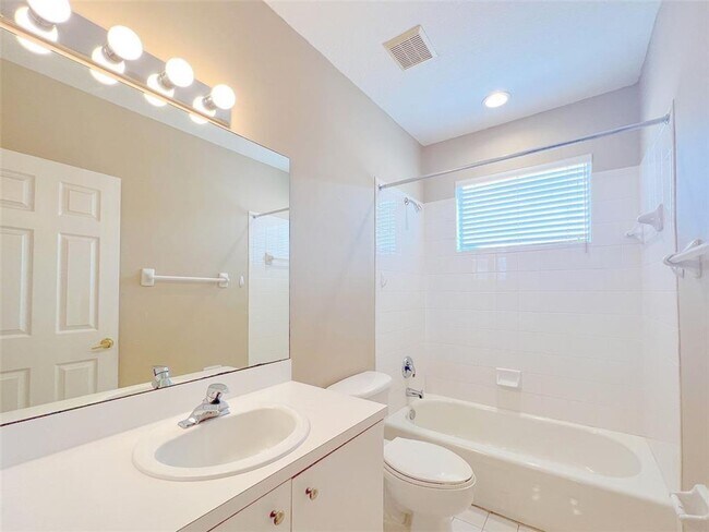 Building Photo - 2132 NW 75th Way