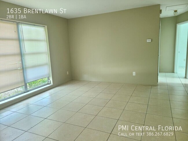 Building Photo - Deltona Bungalow