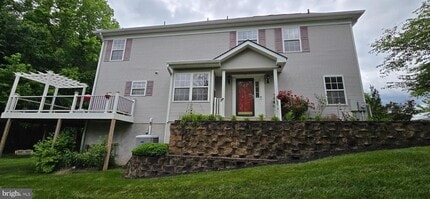 Building Photo - 222 Fountayne Ln