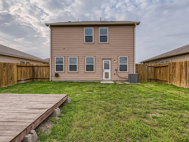 Building Photo - 1533 Treeta Trail