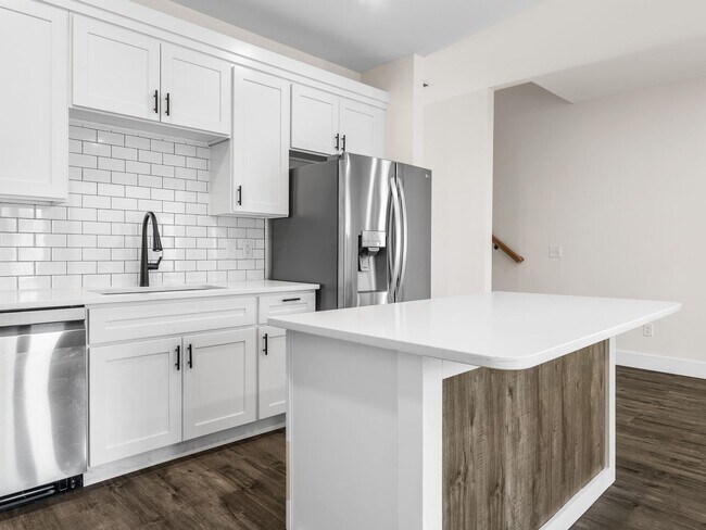 Building Photo - Charming 3 Bedroom Home in Spartanburg – Modern Upgrades & Stylish Finishes