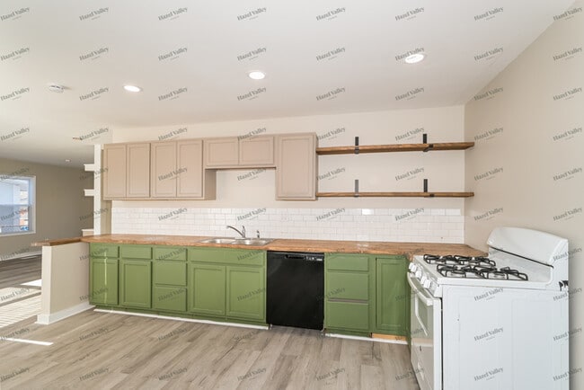 Building Photo - 4639 Frankfort Ave