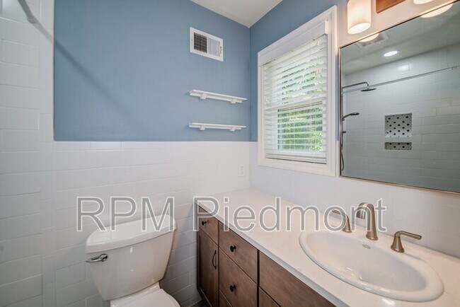 Building Photo - 2961 Shillingford Ct SE