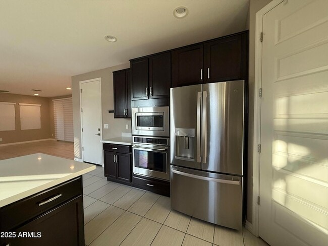 Building Photo - 4711 E Daley Ln