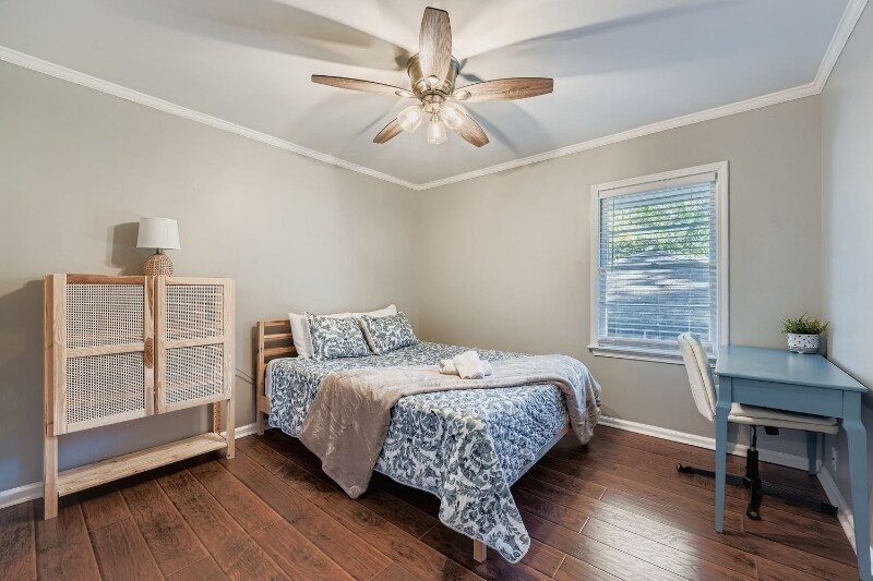 Building Photo - 2116 Trailwood Rd