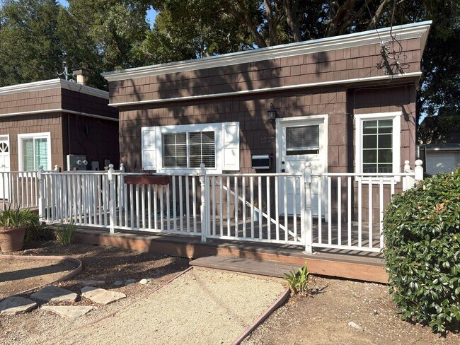 Primary Photo - Cozy Cottage in Palo Alto