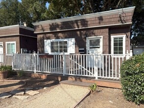 Building Photo - Cozy Cottage in Palo Alto