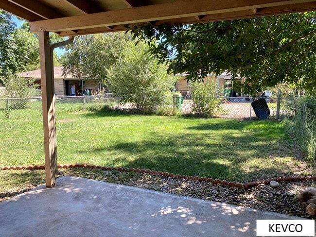 Building Photo - 1616-1618 Palm Dr