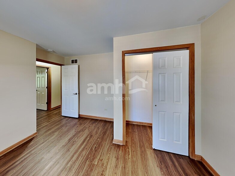 Building Photo - 6917 Monmouth Dr