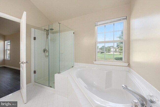 Building Photo - 131 Gleneagles Dr