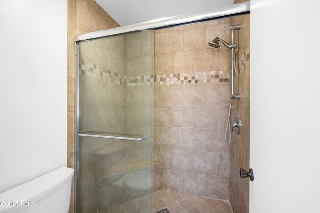 Building Photo - 26001 Alizia Canyon Dr