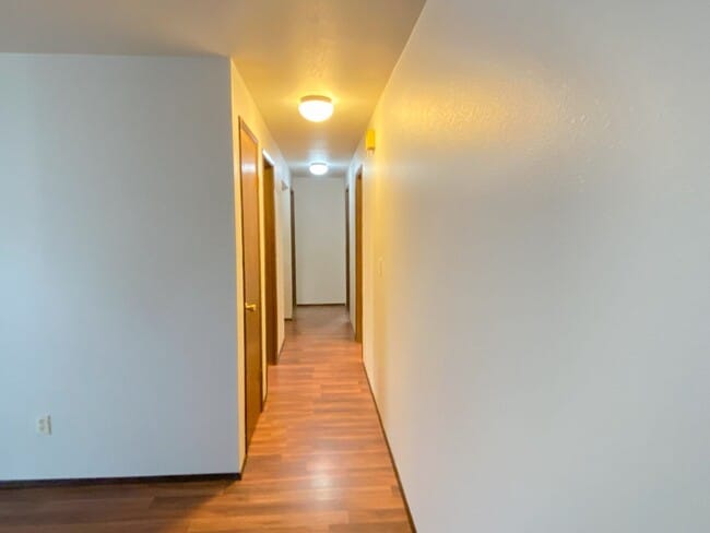 Building Photo - 3 bedroom 2 Bath home - Knoll Heights - Gr...