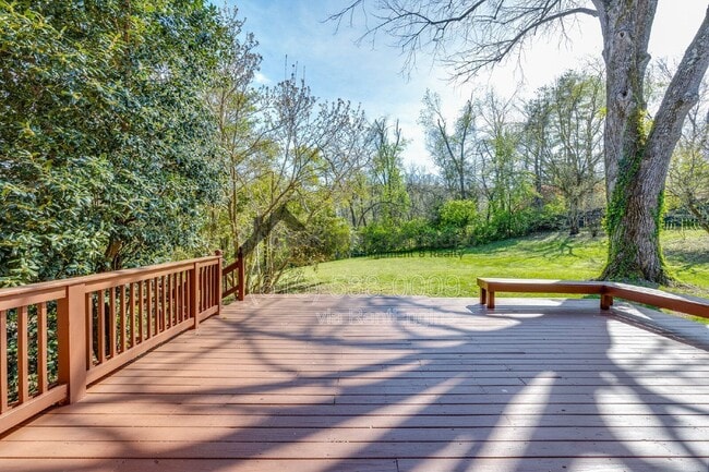 Building Photo - 1227 Carl Seyfert Memorial Dr