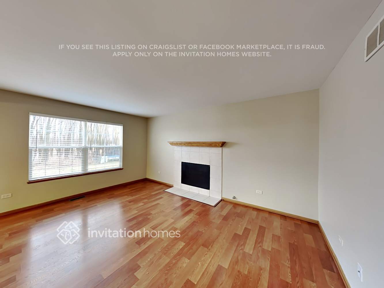 Building Photo - 4798 W Lilac Ave