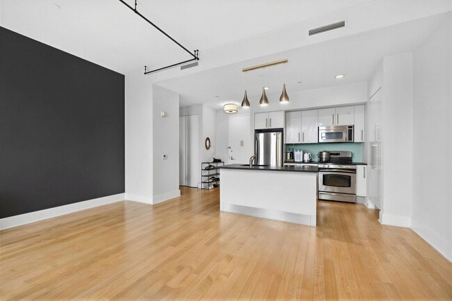 Building Photo - 4 Beacon Way