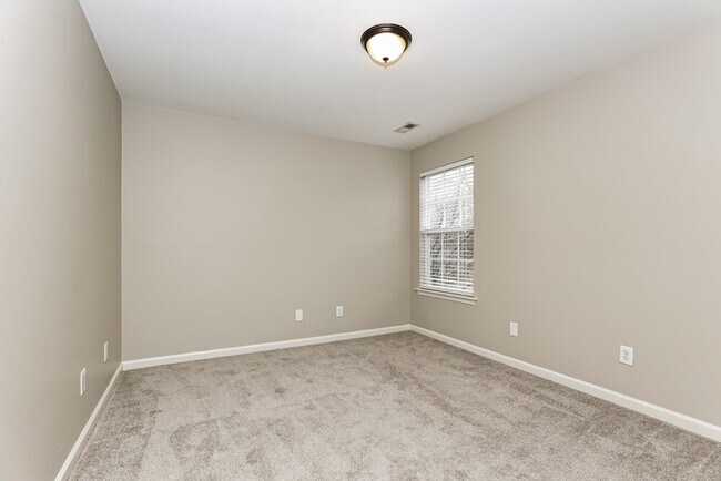 Building Photo - 2907 Churchill Ln