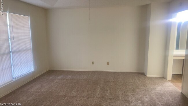 Building Photo - 3803 Braden Ln