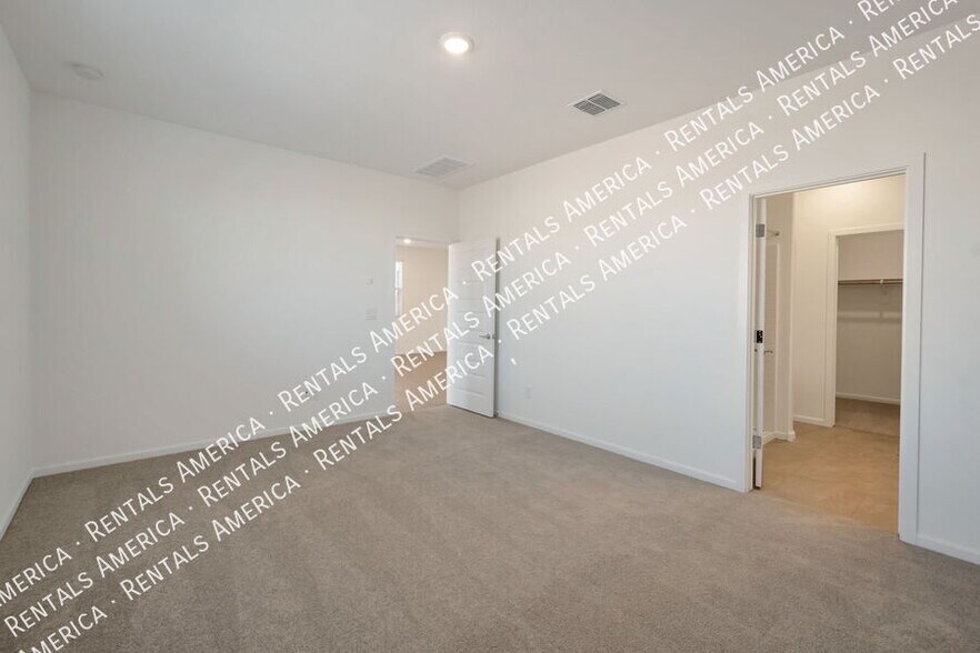 Building Photo - 4588 E Amethyst Ln