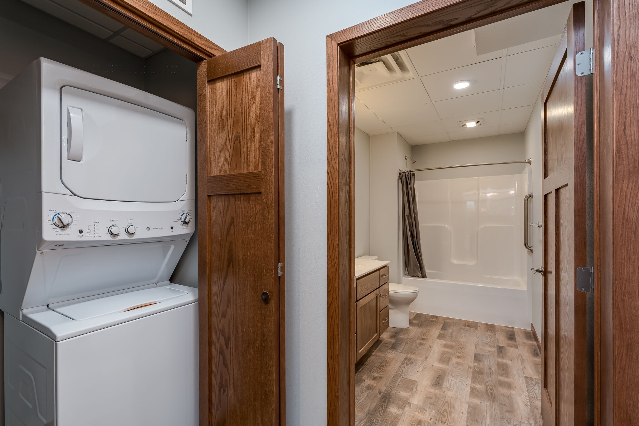 Laundry - 513 N Riverfront Dr
